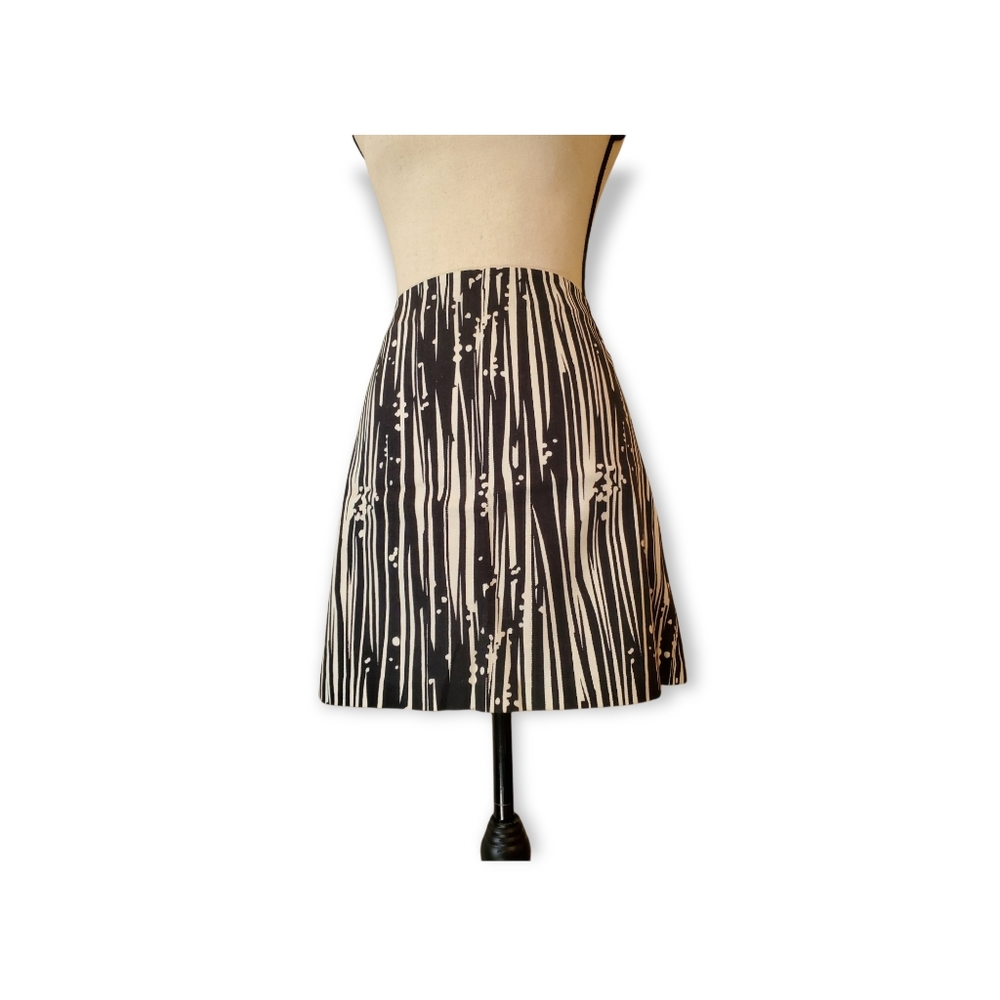 Kenneth Cole black & white skirt, Size 6